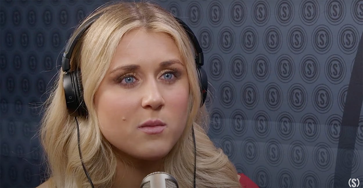 Swimmer Riley Gaines Tied With Lia Thomas, but Only 1 Person Received a Trophy