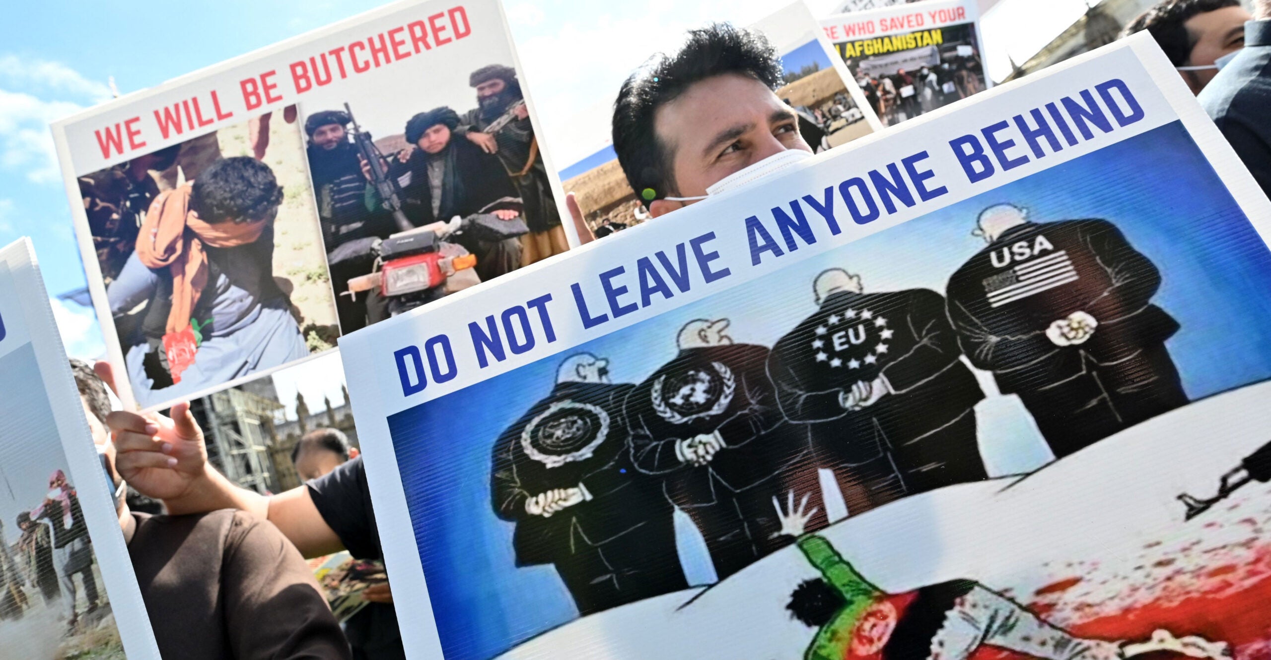 Afghanistan Evacuation Plans Were Drawn Up On the Fly as Chaos Consumed Kabul Airport, New Testimony Reveals