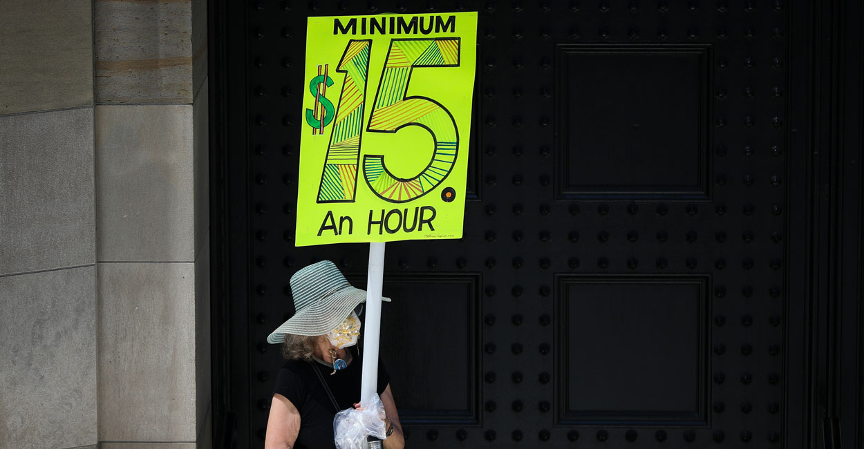 6 Bleak Consequences From CBO's Report on $15 Minimum Wage