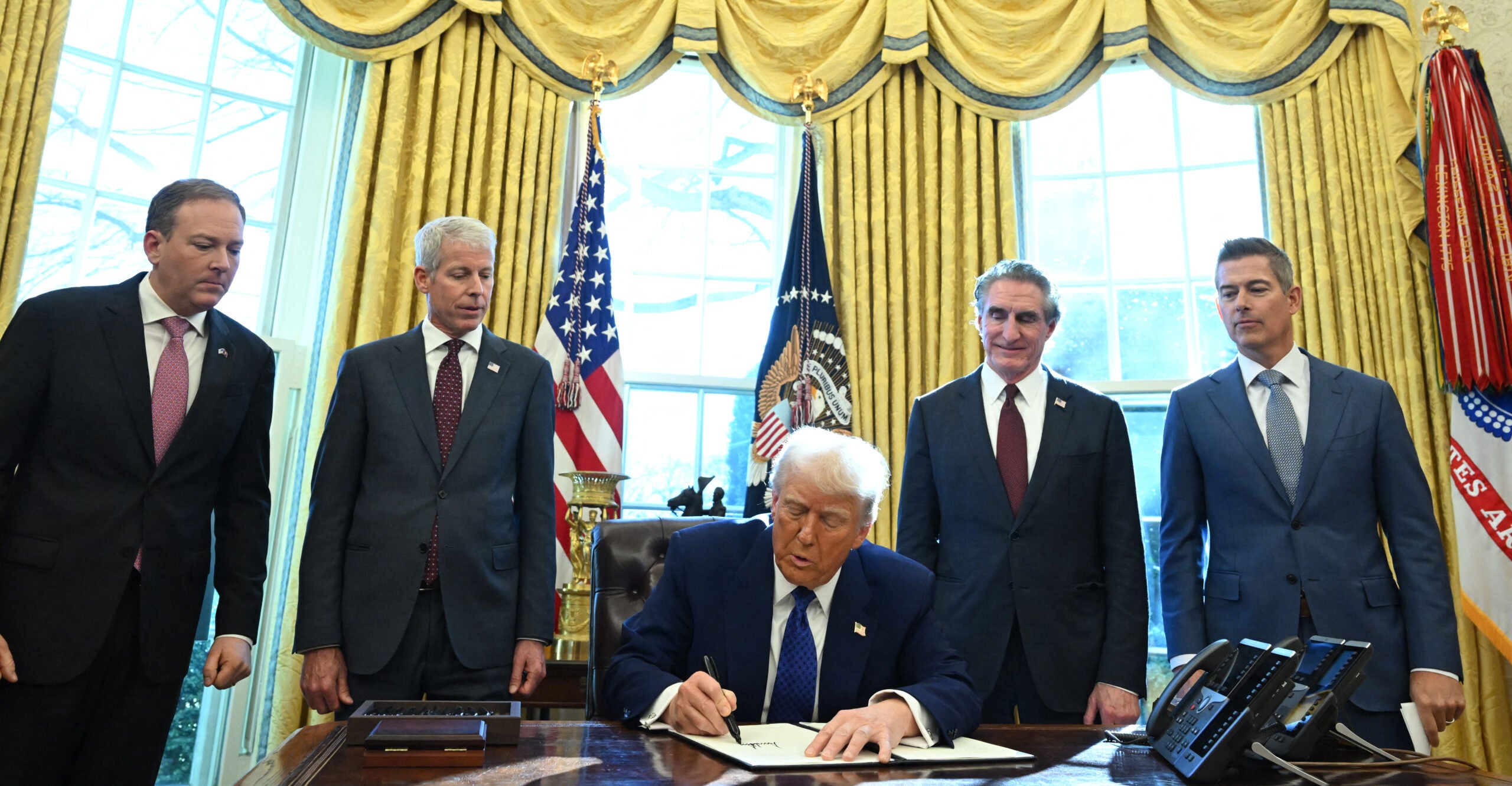 Trump Signs Order Against COVID-19 Vaccine Mandates in Schools