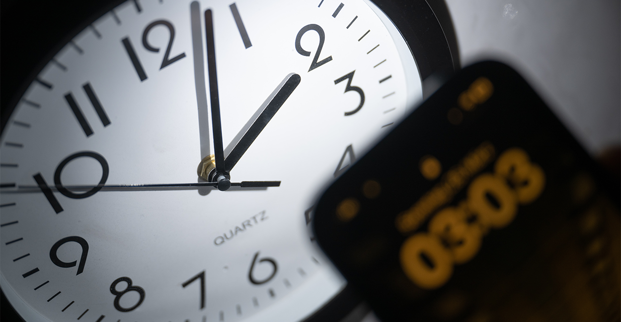 Congress, Country Split on Year-Round Daylight Saving Time