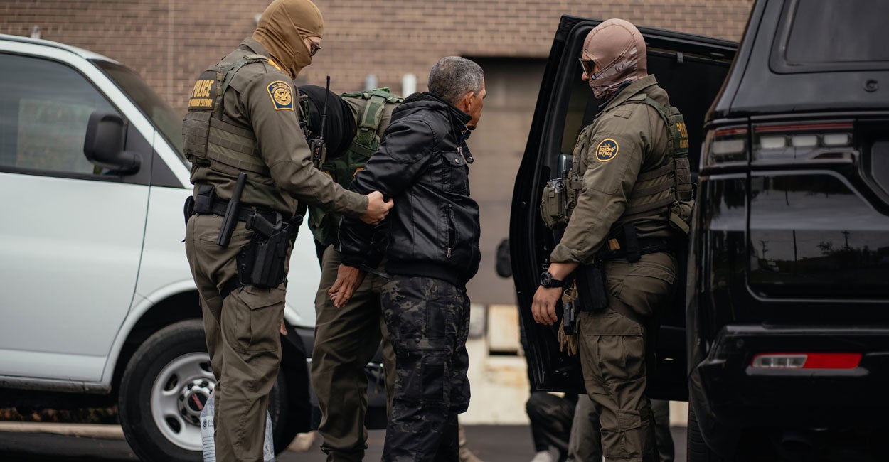 Retired Chicago Journalists Accuse DHS of Inflicting ‘Terror’ on City 