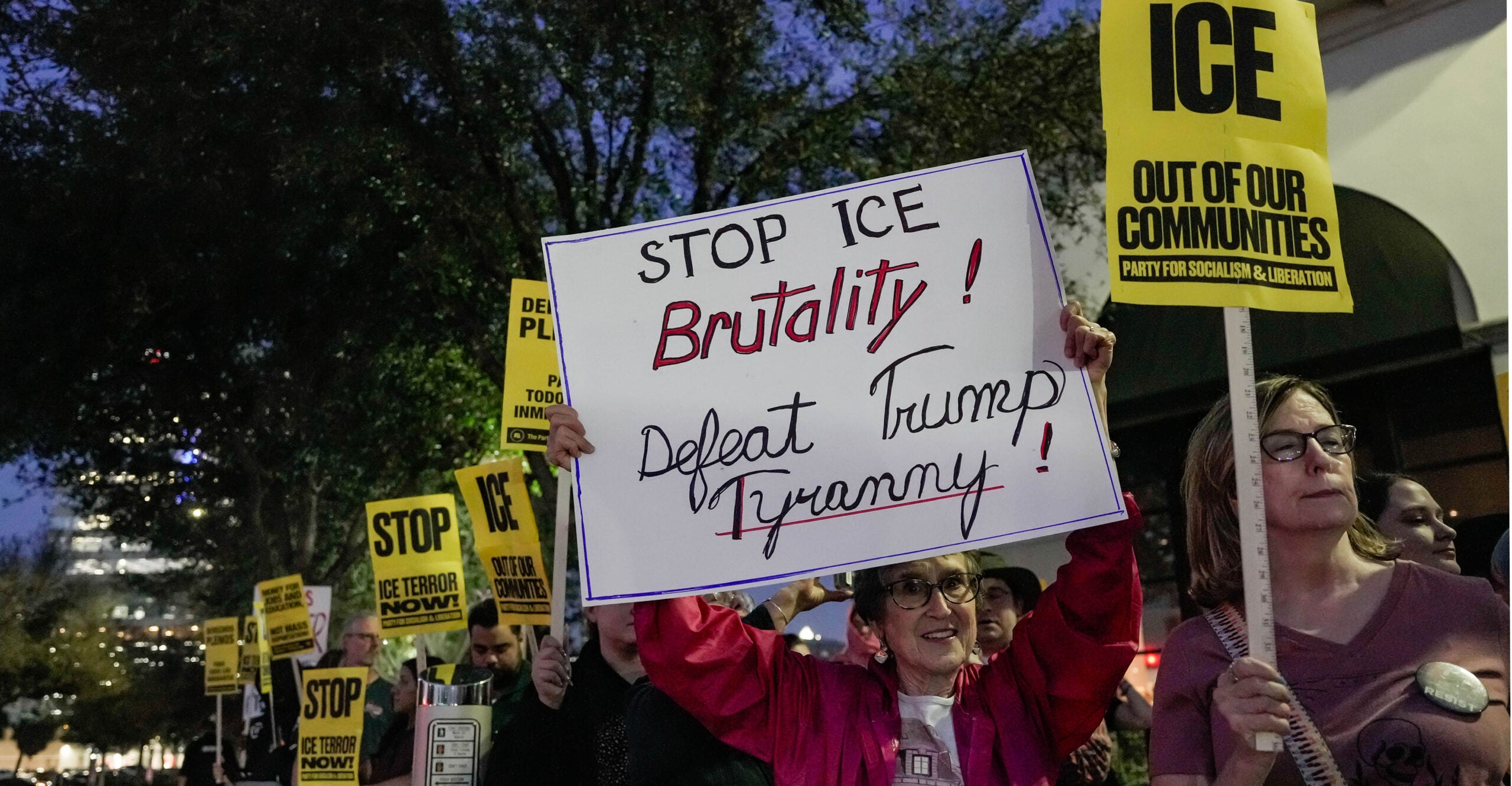 One Video Blows Up Countless Media Narratives About Minnesota ICE Shooting