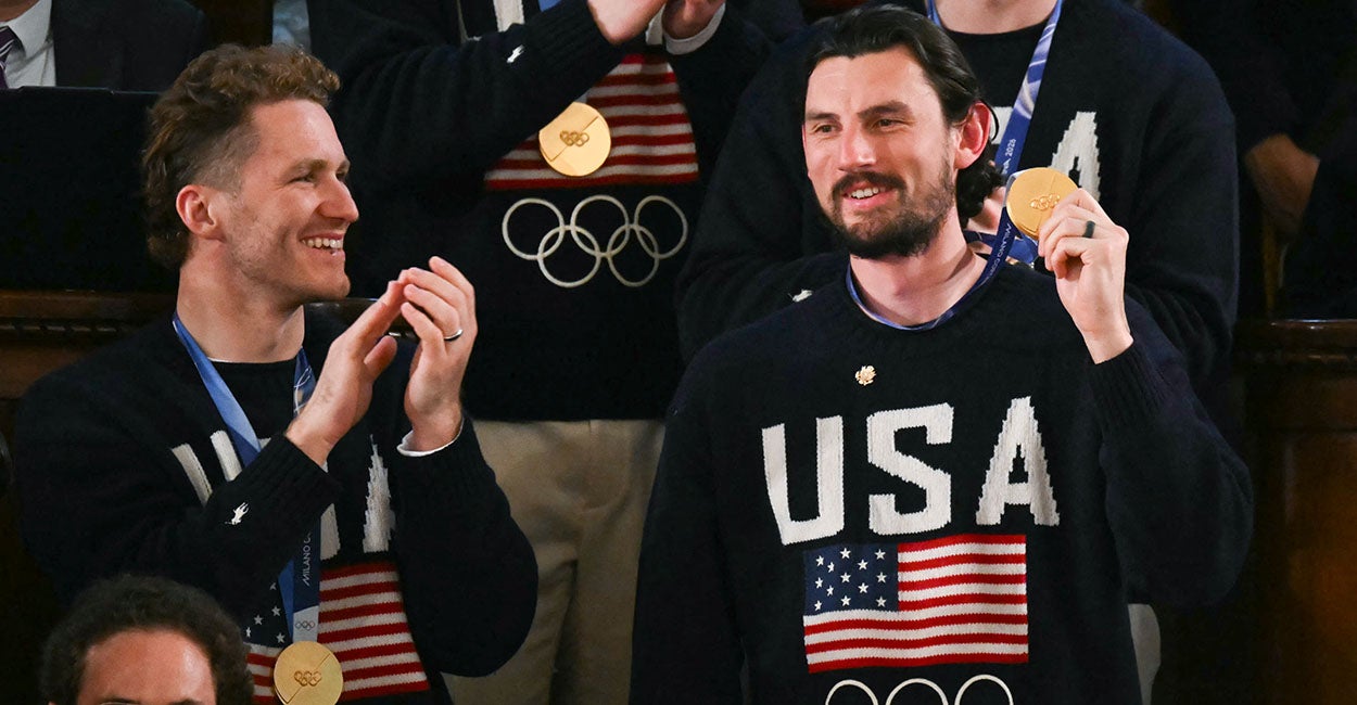 Some Democrats Refuse to Stand for US Men’s Hockey Team at SOTU