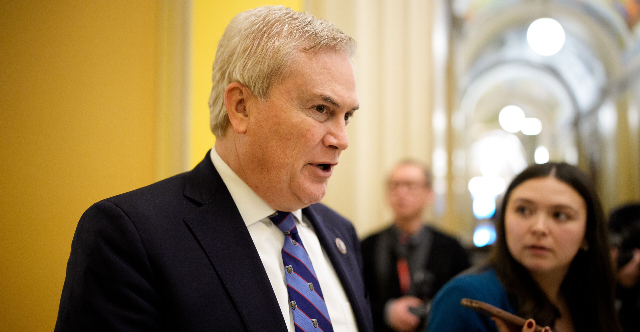 Comer Calls Epstein Guard to Testify After Records Raise Questions