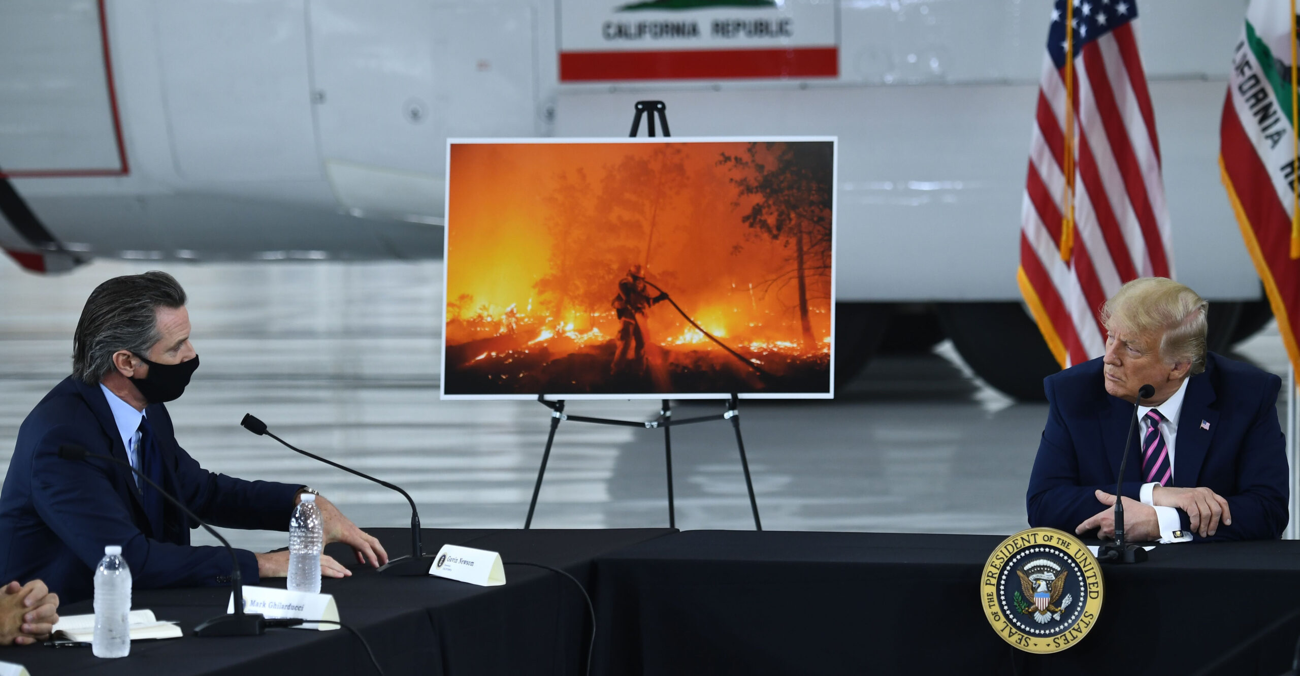 Trump, Newsom Shun Heated Partisanship in Confronting California Wildfires