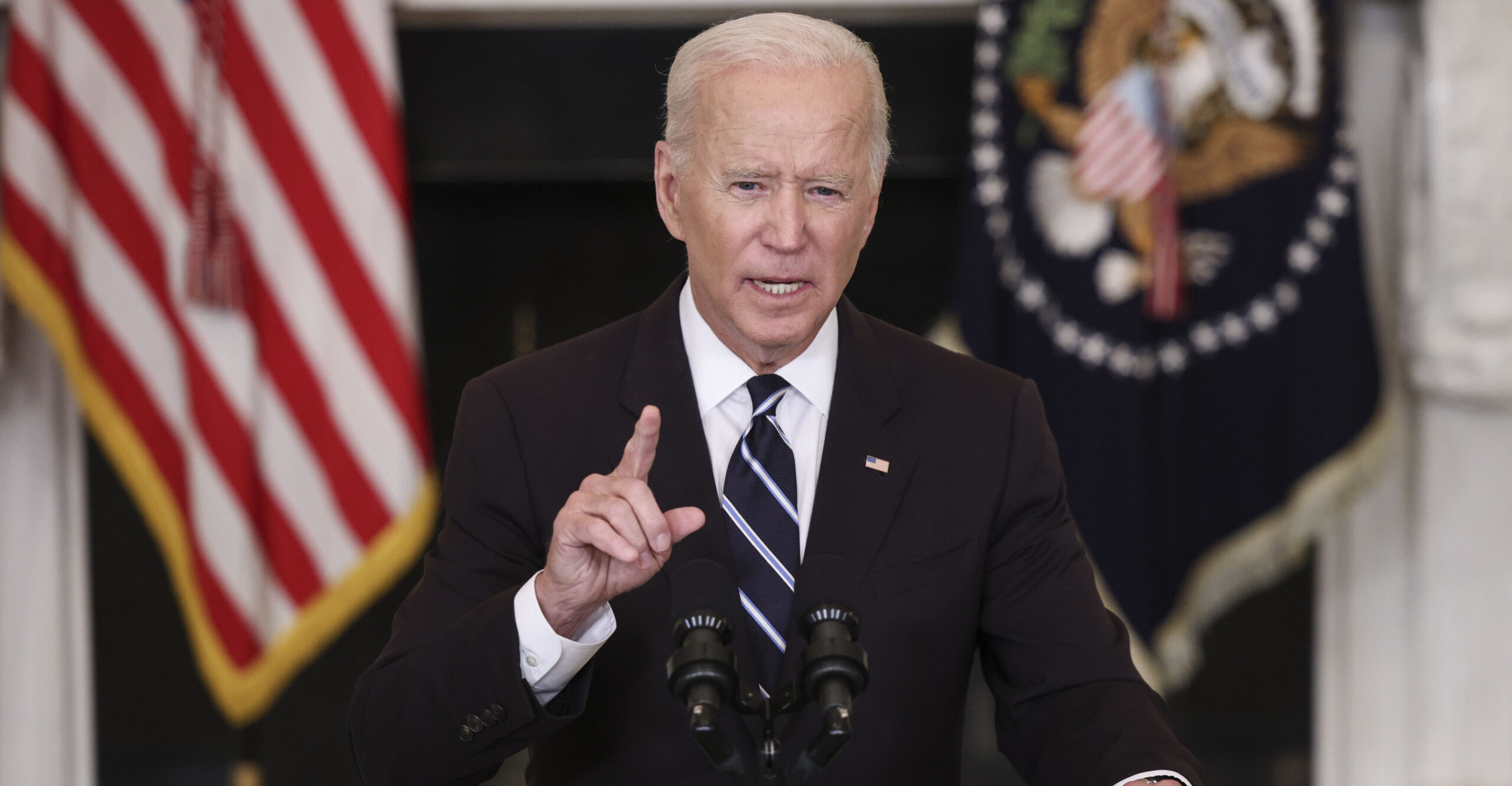 Biden Mandates COVID-19 Vaccines for Large Companies as Well as Federal Employees